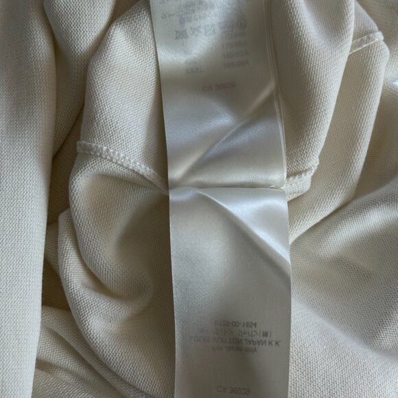 Louis Vuitton White & Yellow Pin Logo Embroidered T-Shirt - Picture 7 of 8